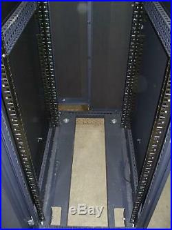 Dell 08P157 42U Poweredge Server Rack with Keys